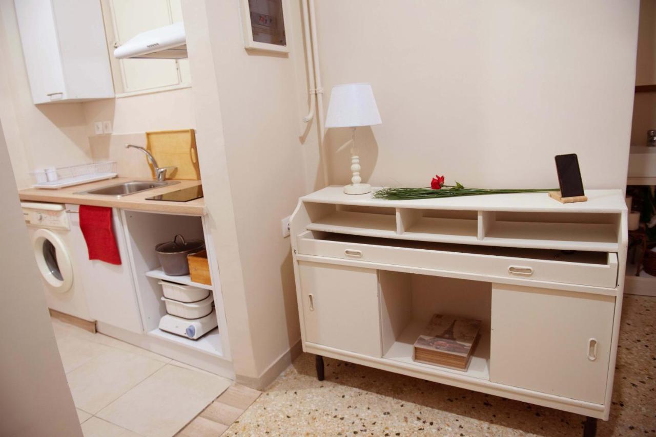 Filopappou Decent Apartment Atena Exterior foto