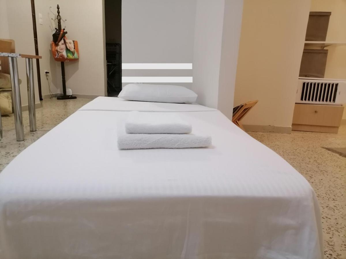 Filopappou Decent Apartment Atena Exterior foto